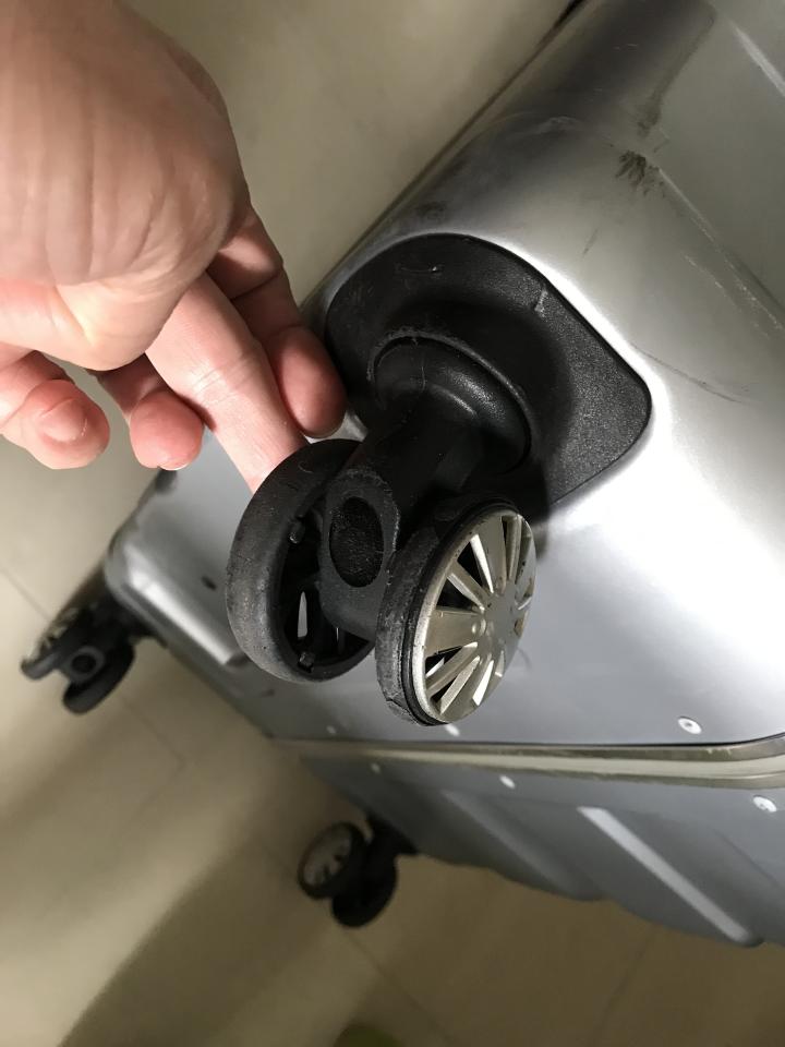 Luggage RepairJob photo