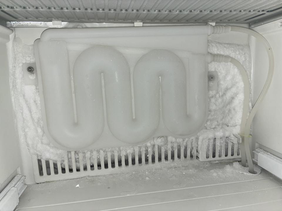 雪櫃維修工作照片