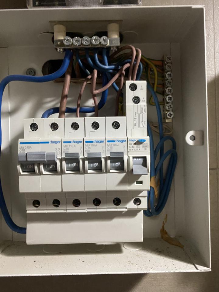 電工工作照片