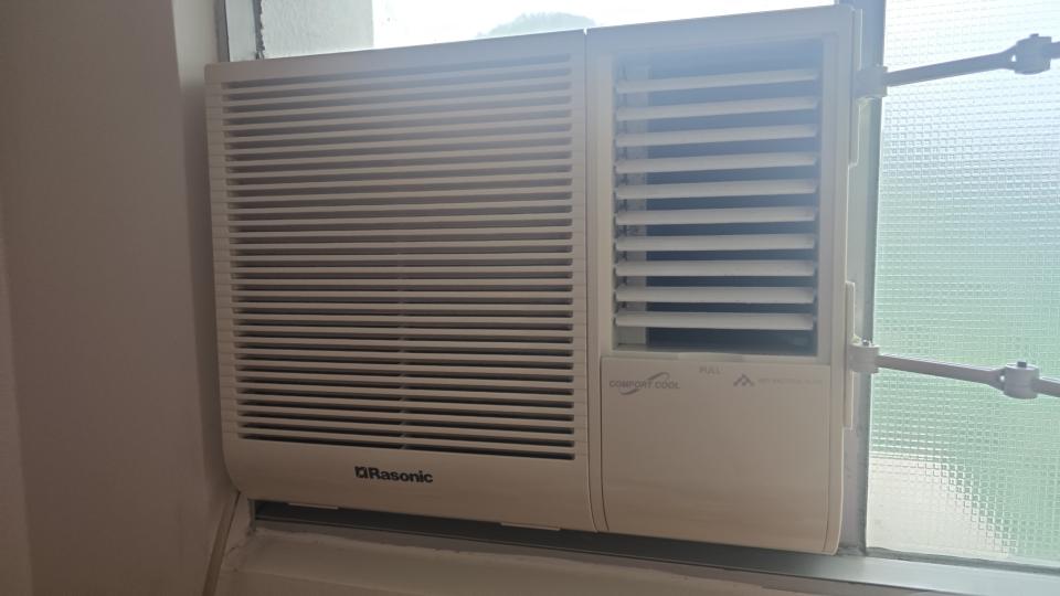 冷氣維修工作照片