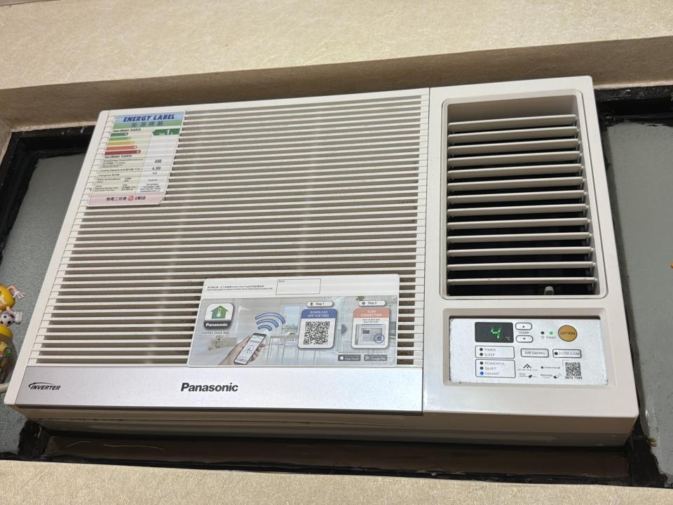 冷氣維修工作照片