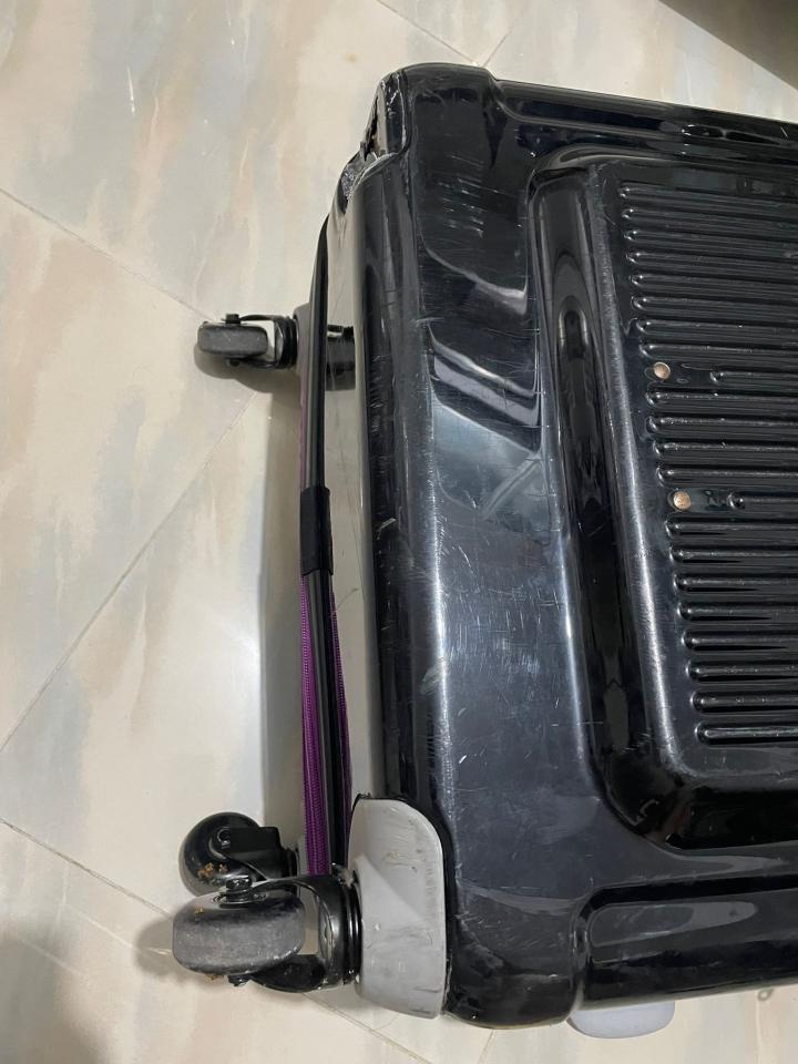 行李箱維修工作照片