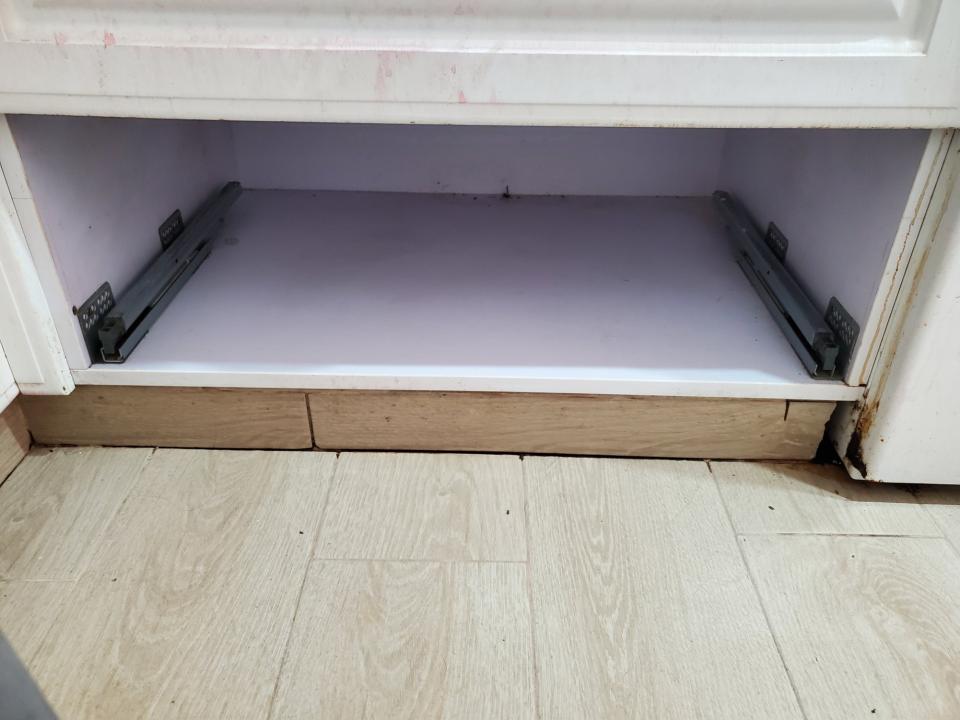 Furniture RepairJob photo