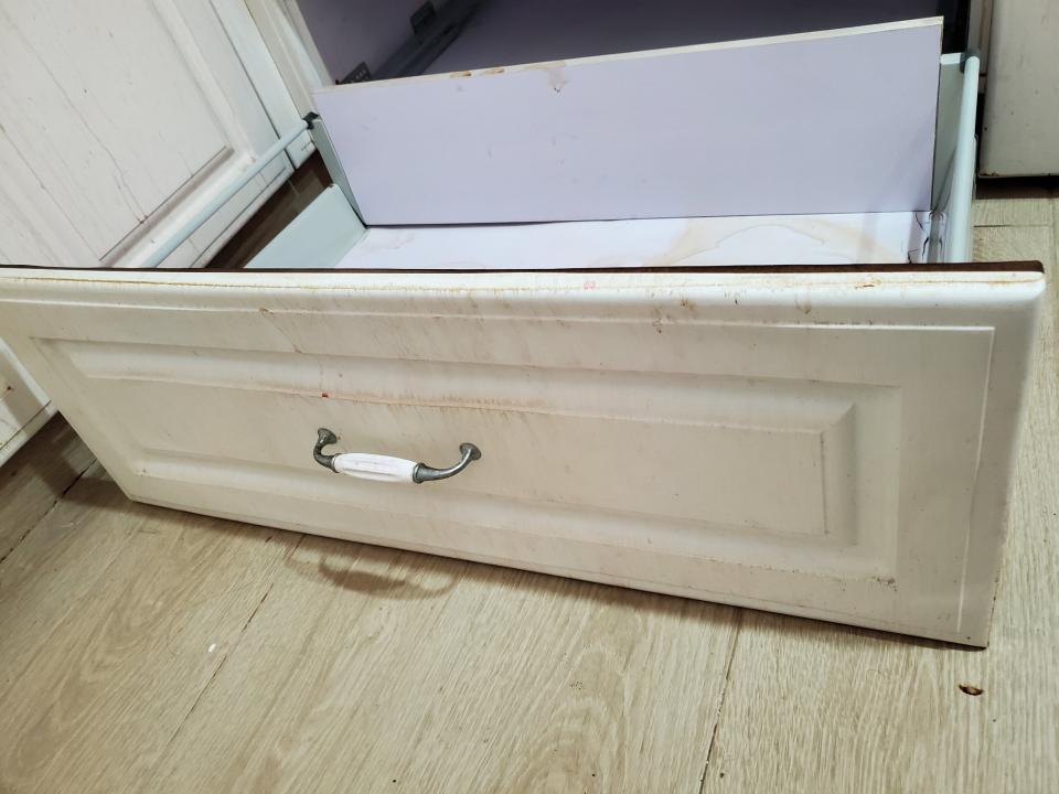 Furniture RepairJob photo