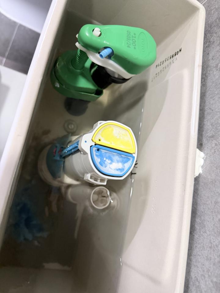 Toilet Installation & RepairJob photo
