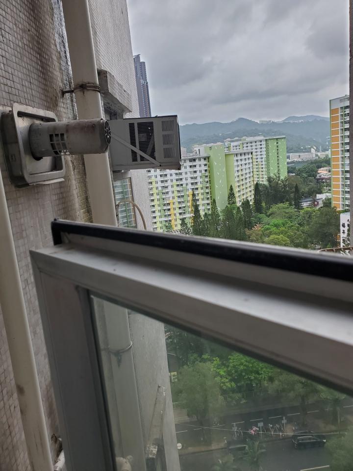 冷氣維修工作照片