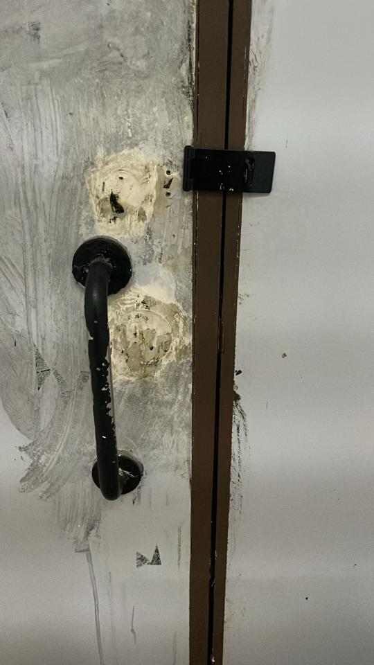 電子門鎖安裝工作照片