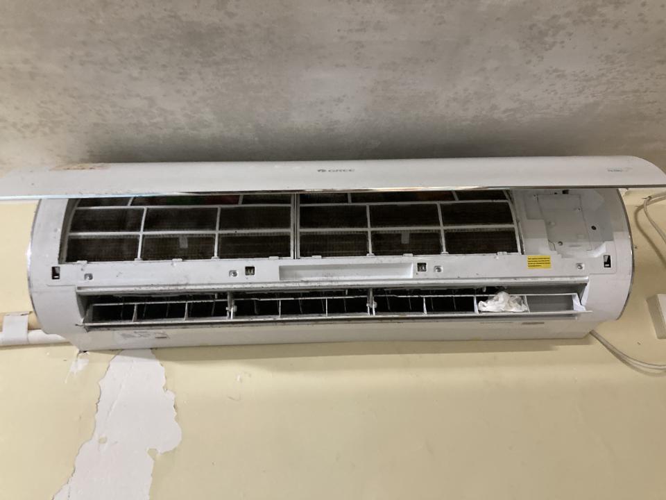 冷氣維修工作照片