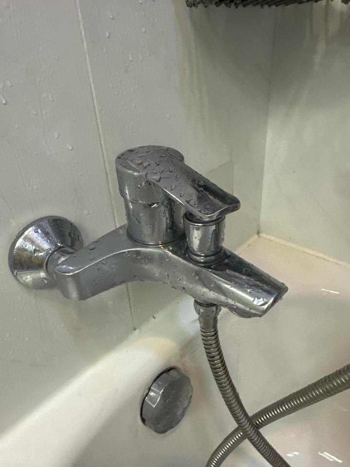 水龍頭安裝工作照片