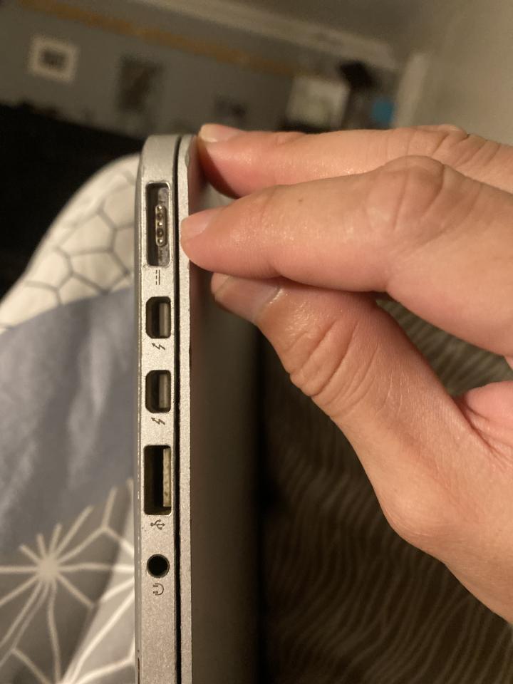 電腦維修工作照片