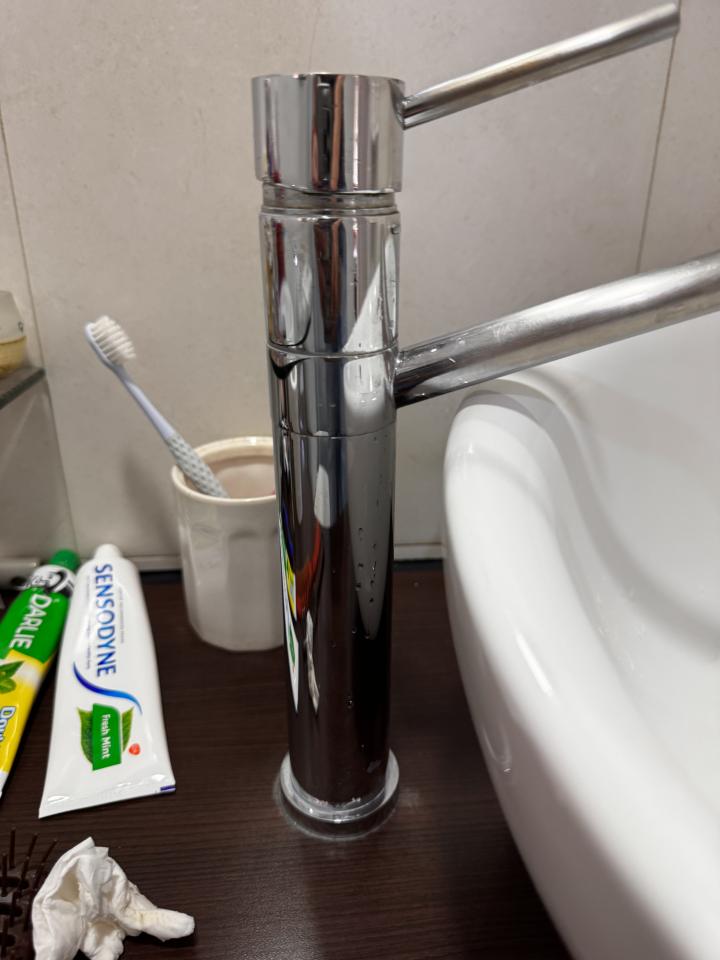 水龍頭安裝工作照片