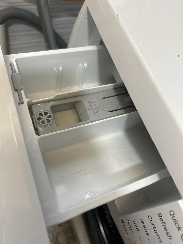 洗衣機清洗工作照片