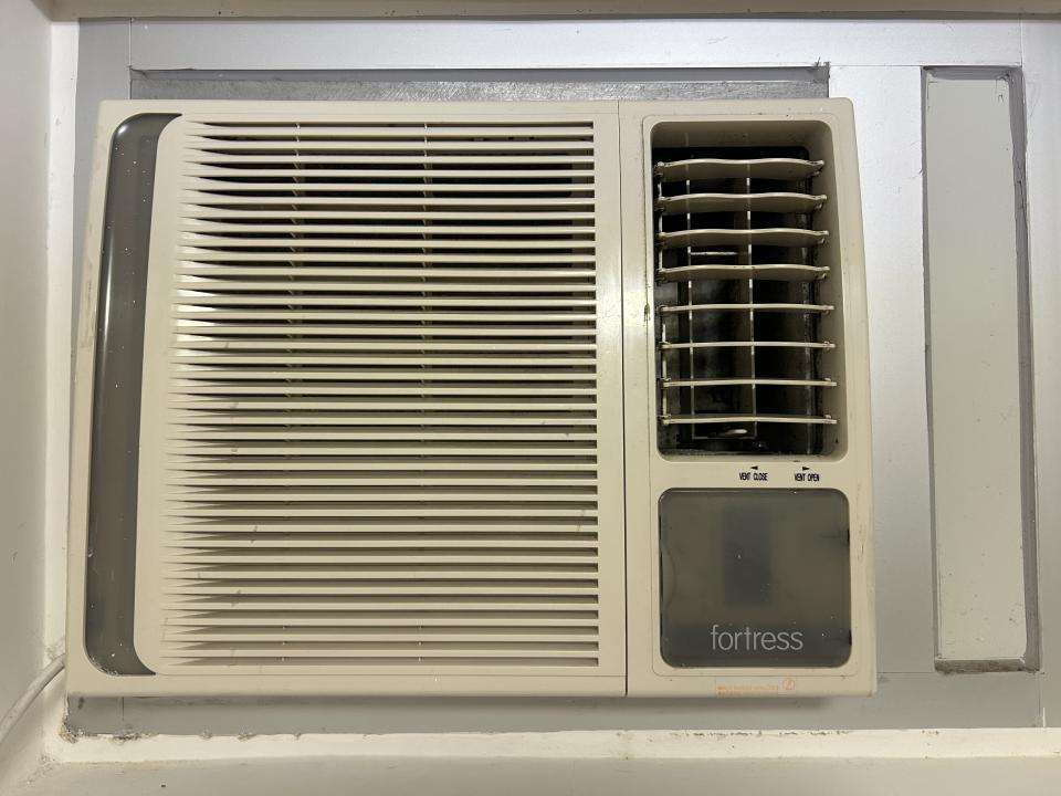 冷氣維修工作照片