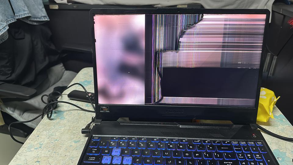 電腦維修工作照片