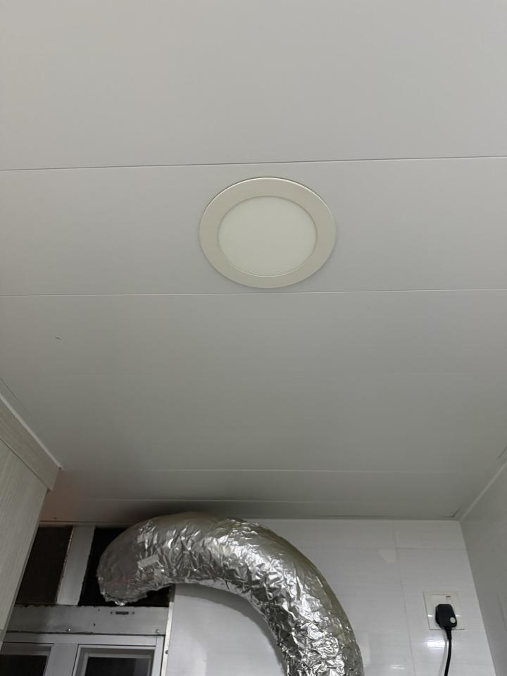 燈飾安裝工作照片