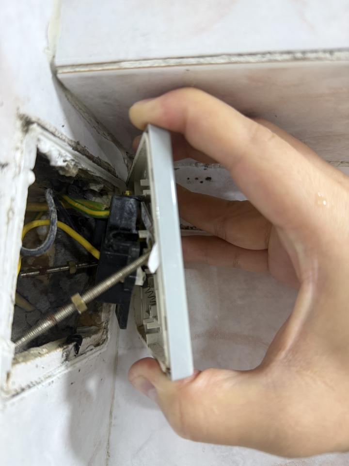 電工工作照片