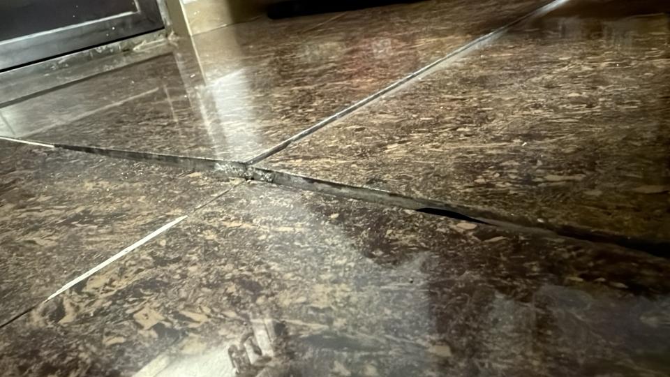 磁磚維修工作照片