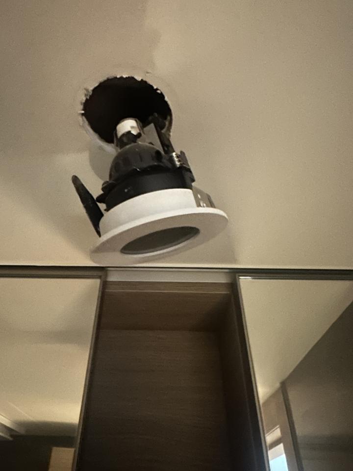 燈飾維修工作照片
