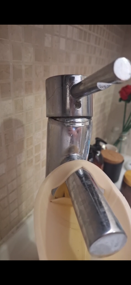水龍頭安裝工作照片