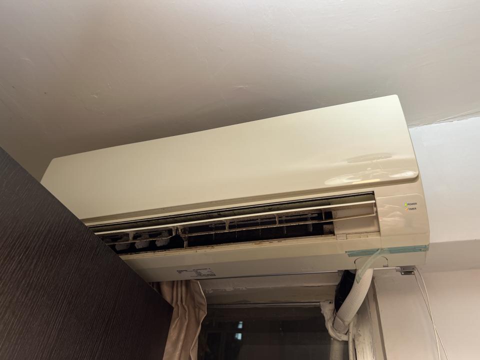 冷氣維修工作照片