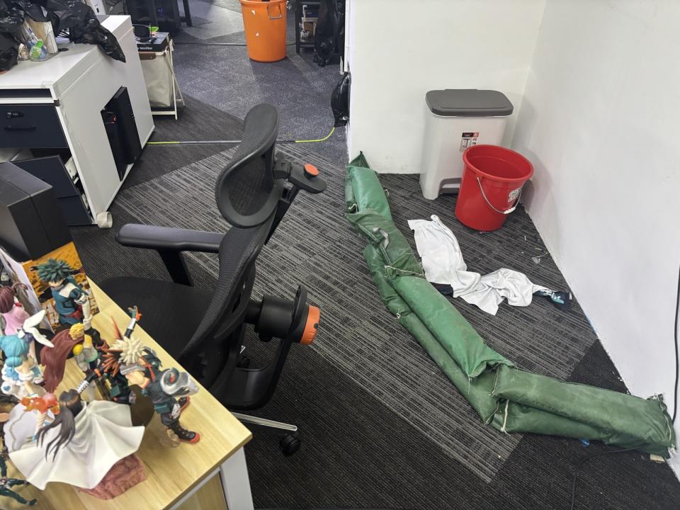 膠地板安裝工作照片