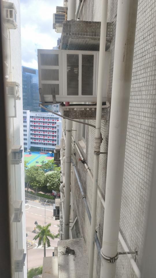 冷氣維修工作照片