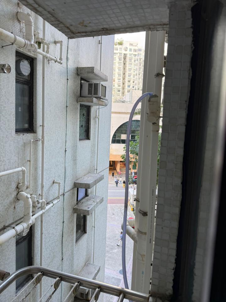 冷氣維修工作照片