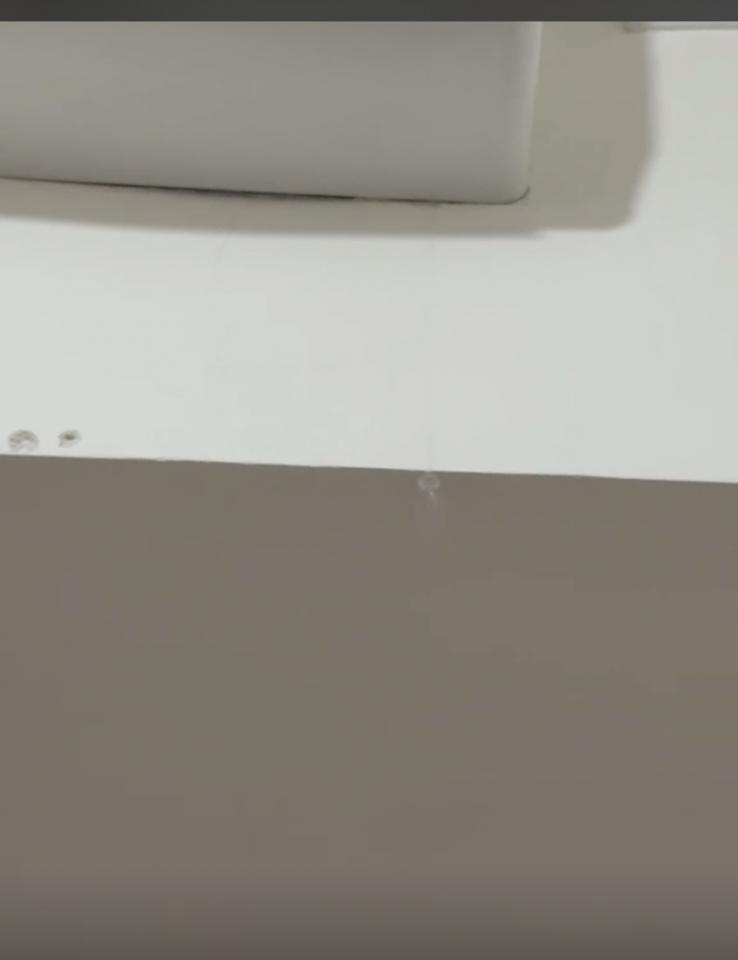 冷氣維修工作照片
