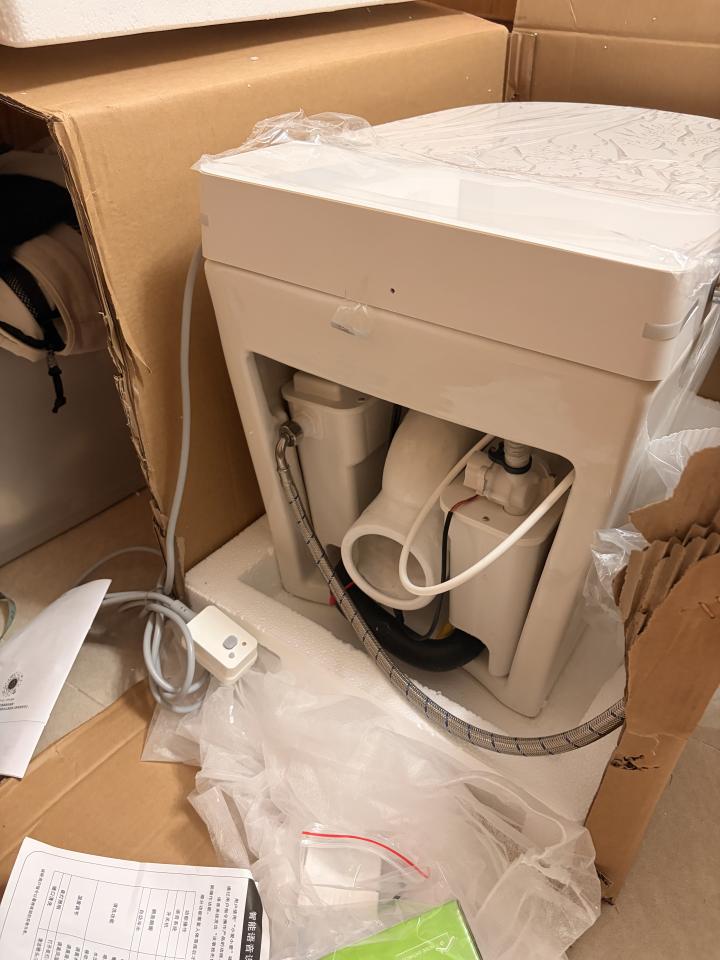 馬桶安裝工作照片