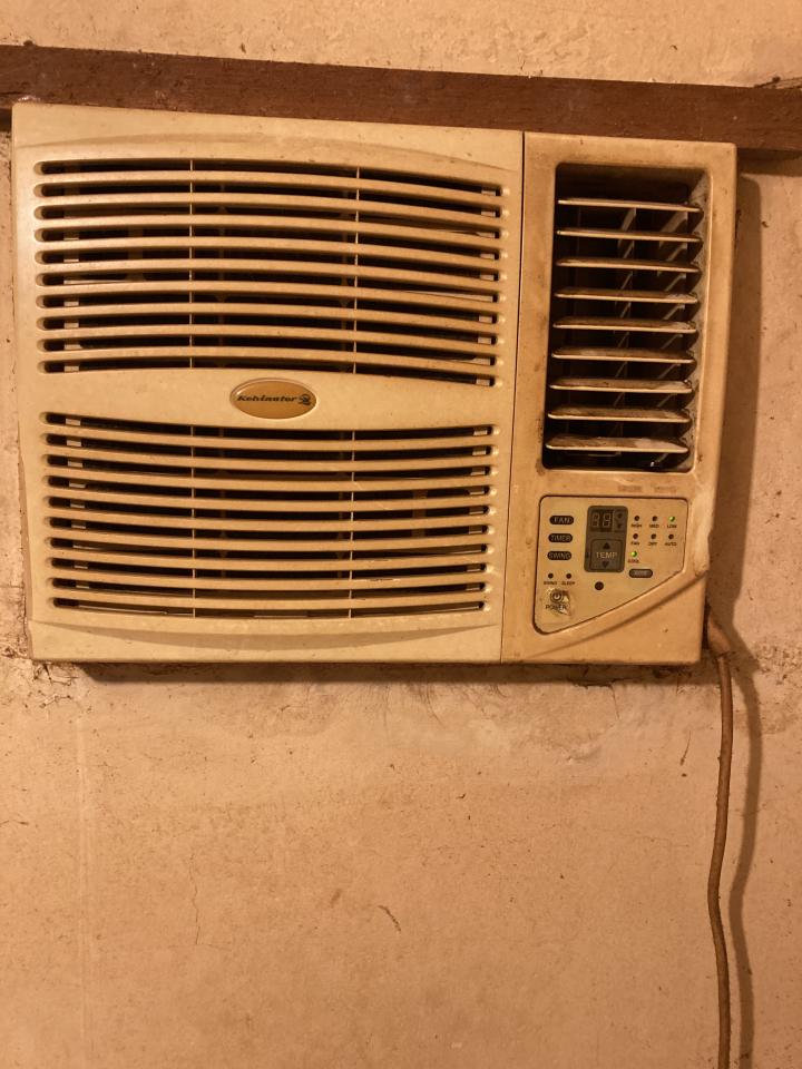 冷氣維修工作照片