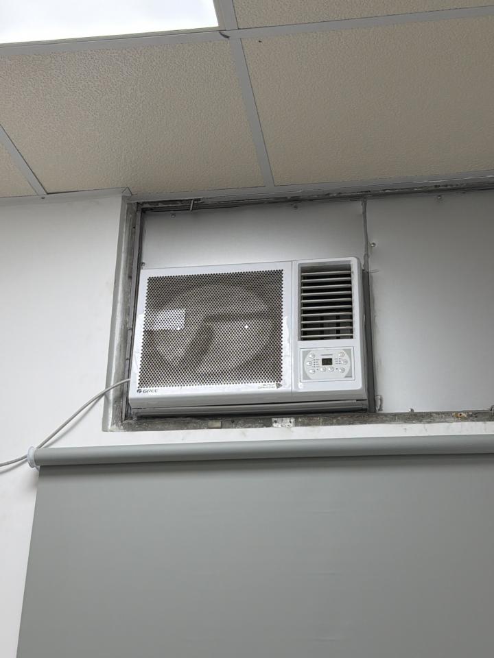 洗冷氣工作照片