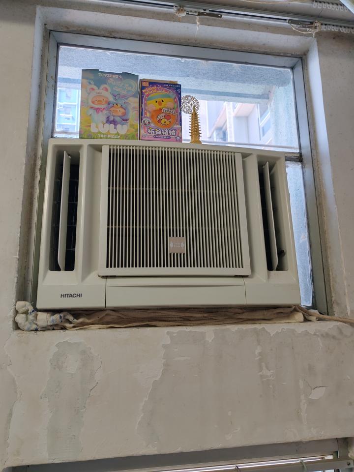 冷氣維修工作照片