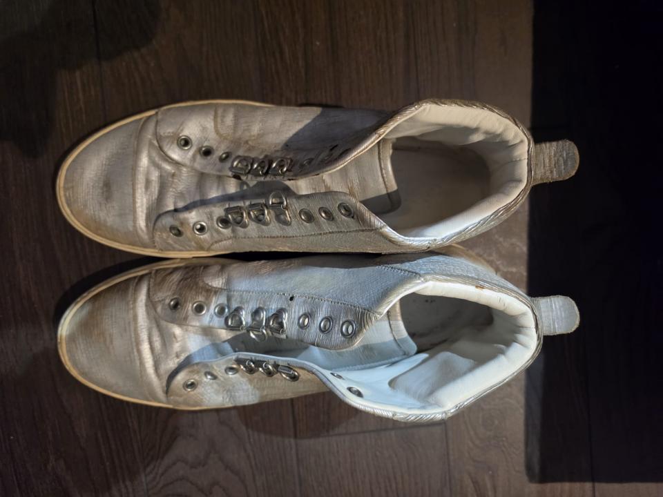 洗鞋工作照片