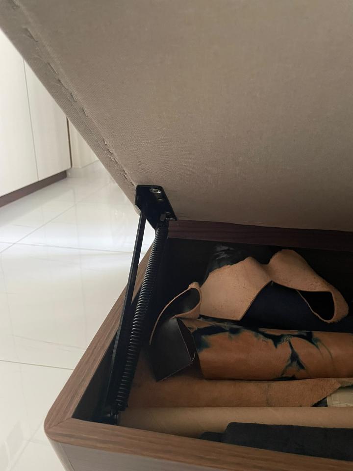 Furniture RepairJob photo