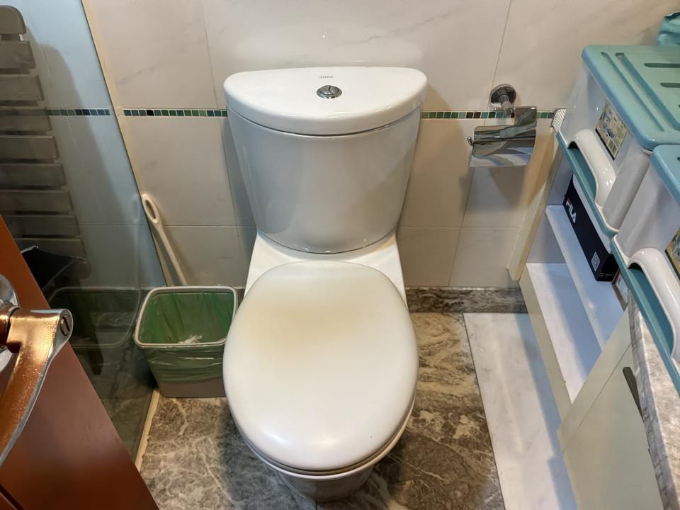 馬桶安裝工作照片