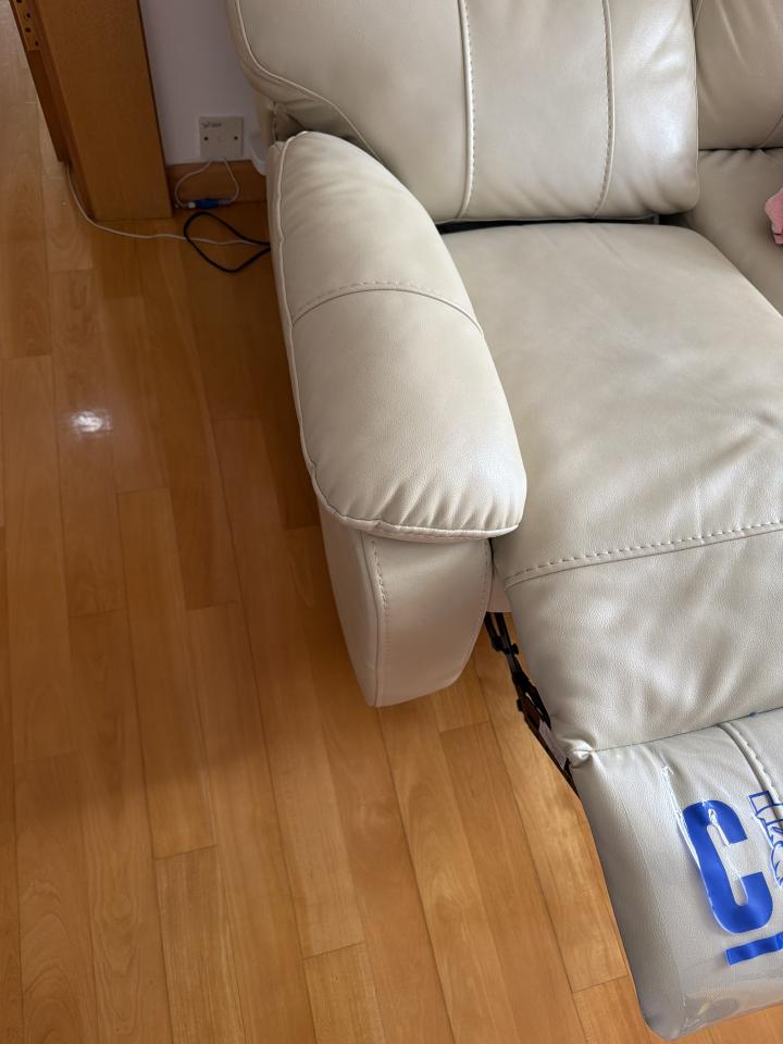 Furniture RepairJob photo