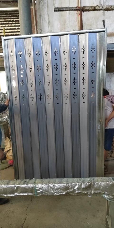 Iron DoorJob photo