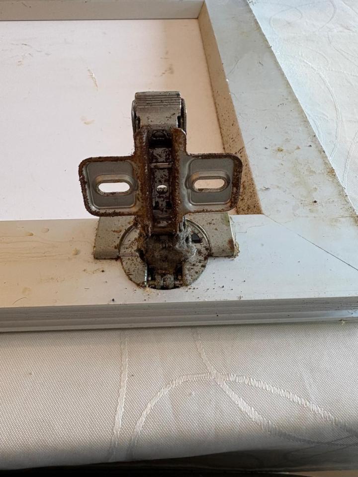 Furniture RepairJob photo