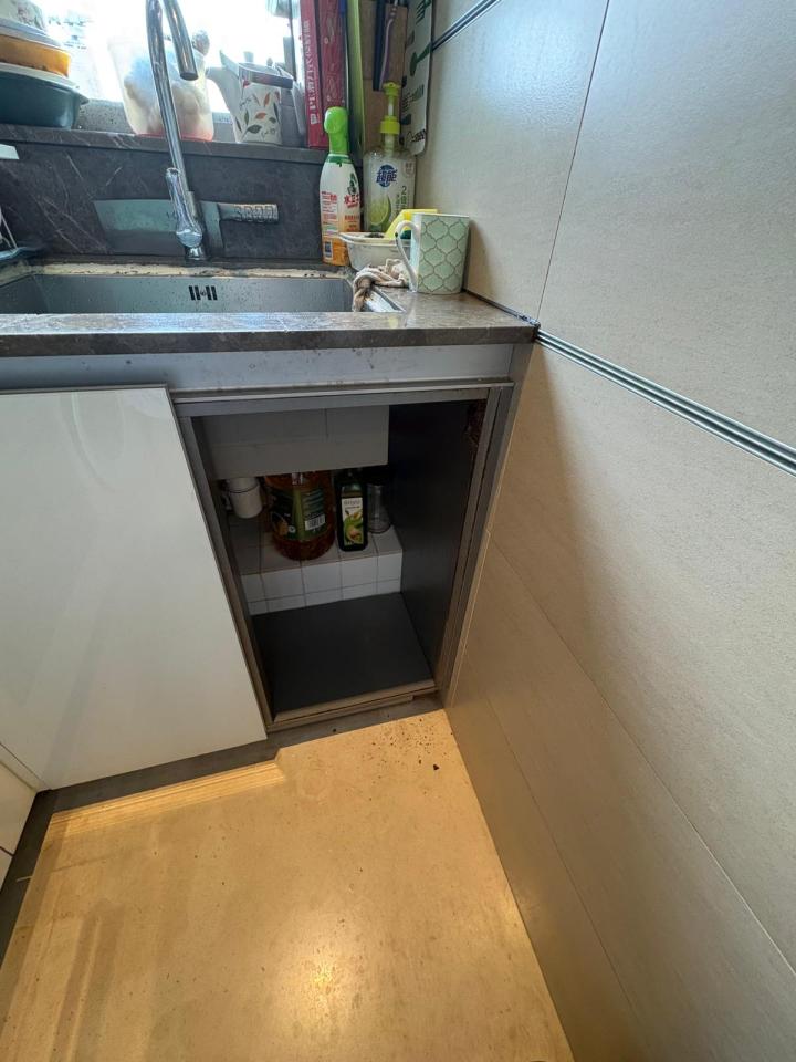 Furniture RepairJob photo
