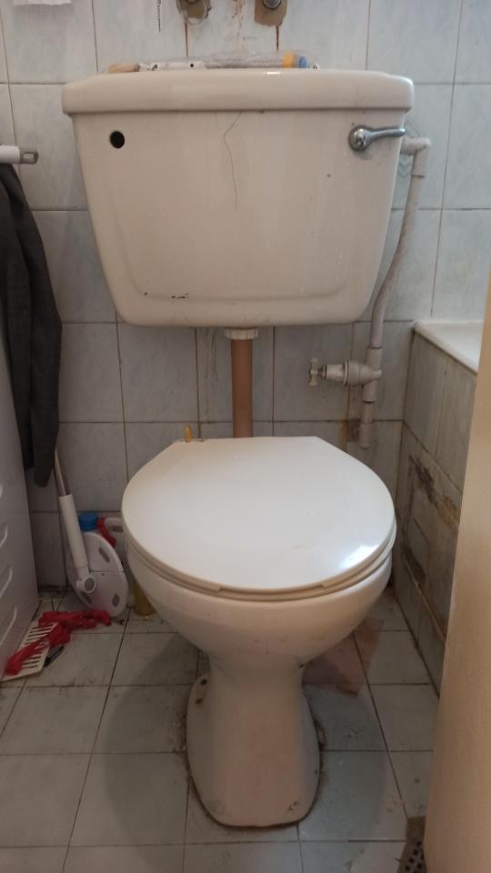 Toilet Installation & RepairJob photo