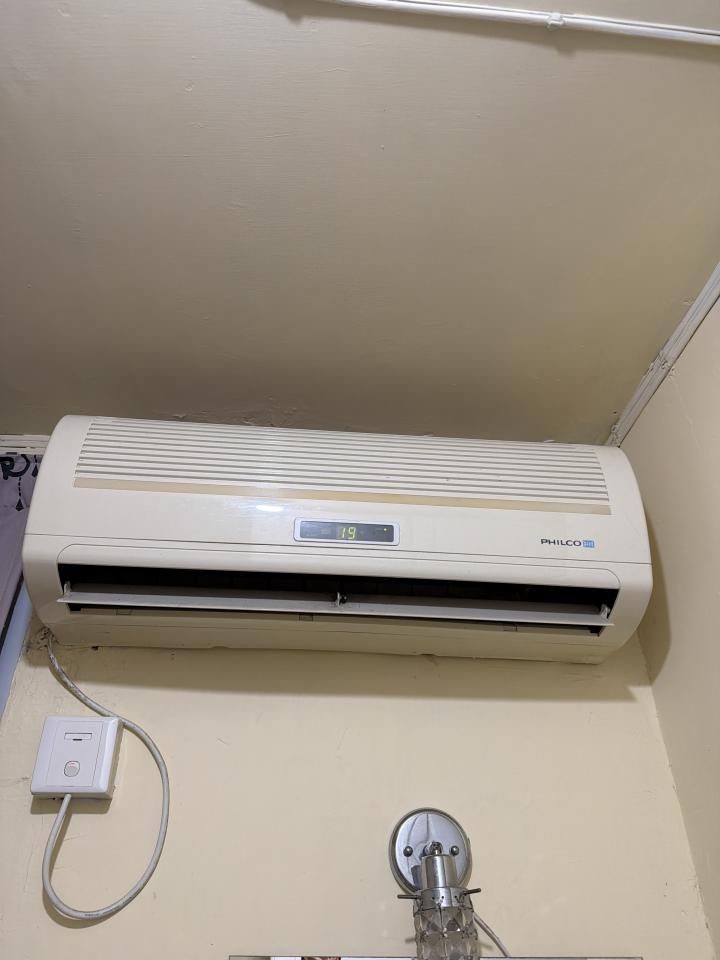 冷氣維修工作照片