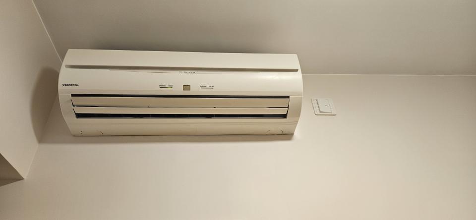 冷氣維修工作照片