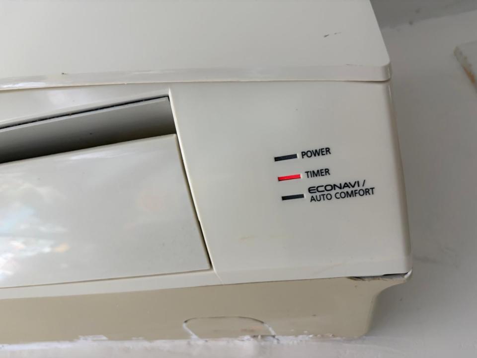 冷氣維修工作照片