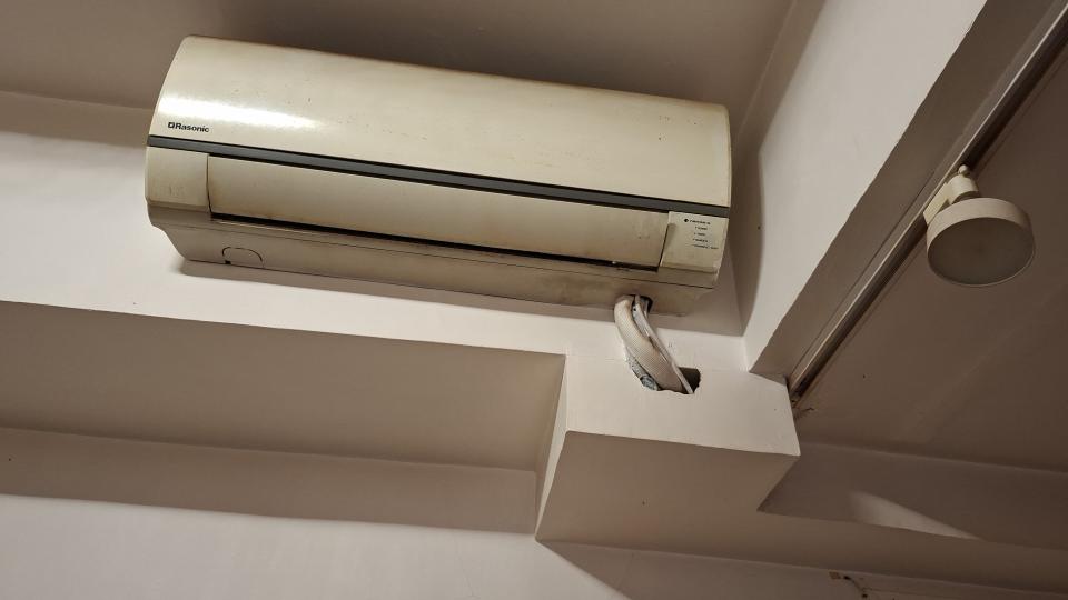 冷氣維修工作照片