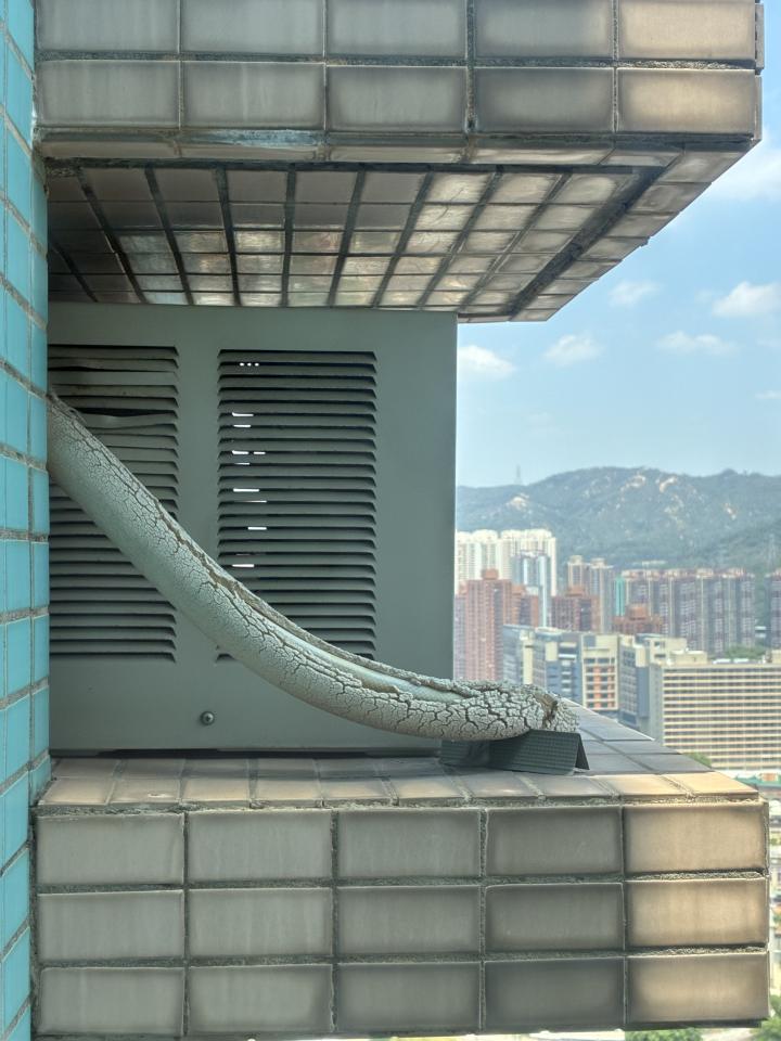 冷氣維修工作照片