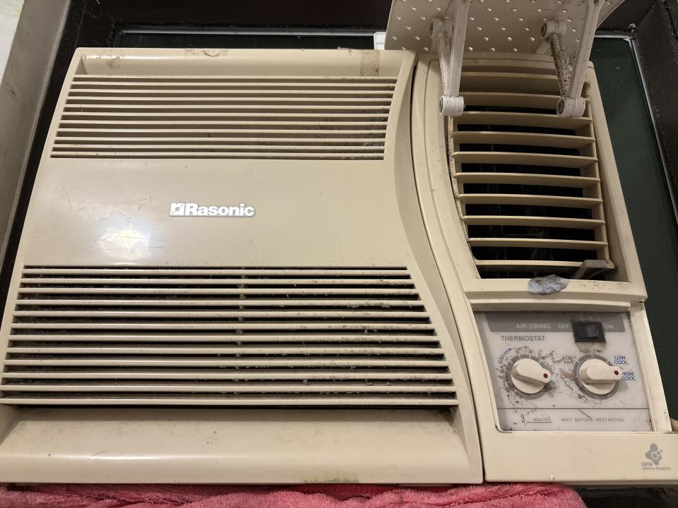 冷氣維修工作照片