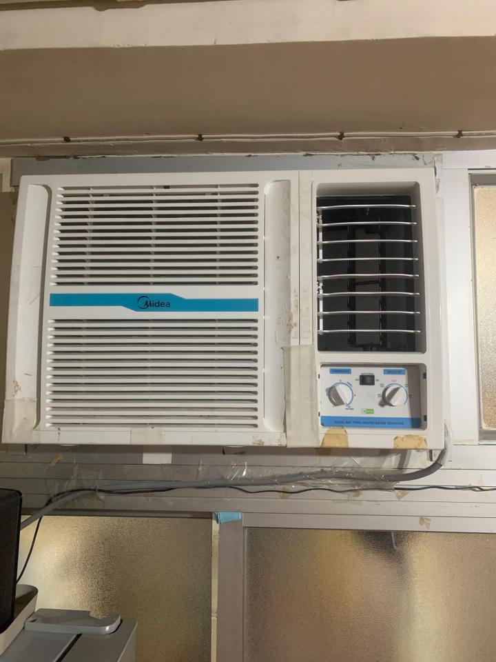 冷氣維修工作照片