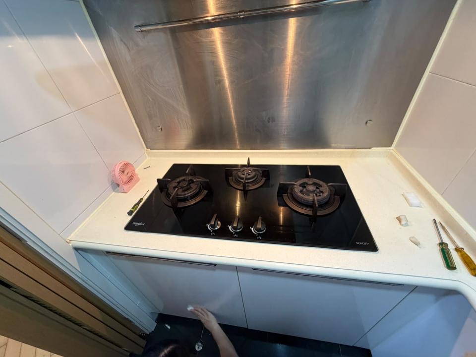 牆紙工程工作照片