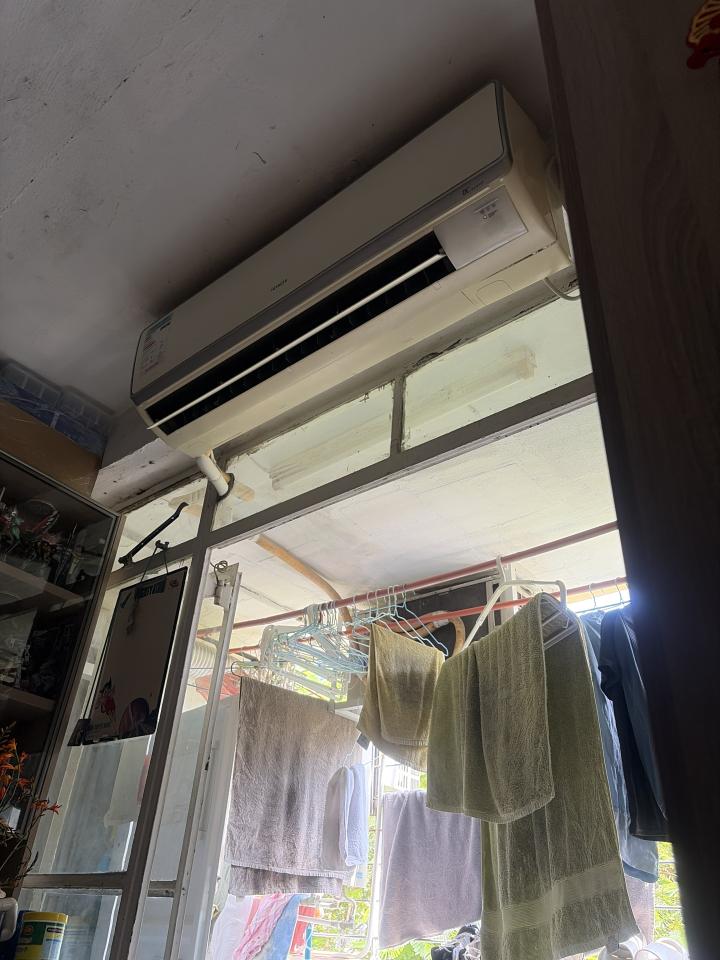 冷氣維修工作照片