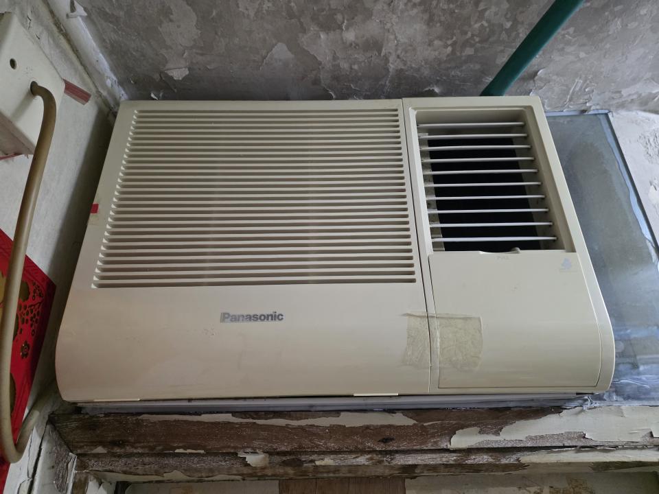 冷氣維修工作照片